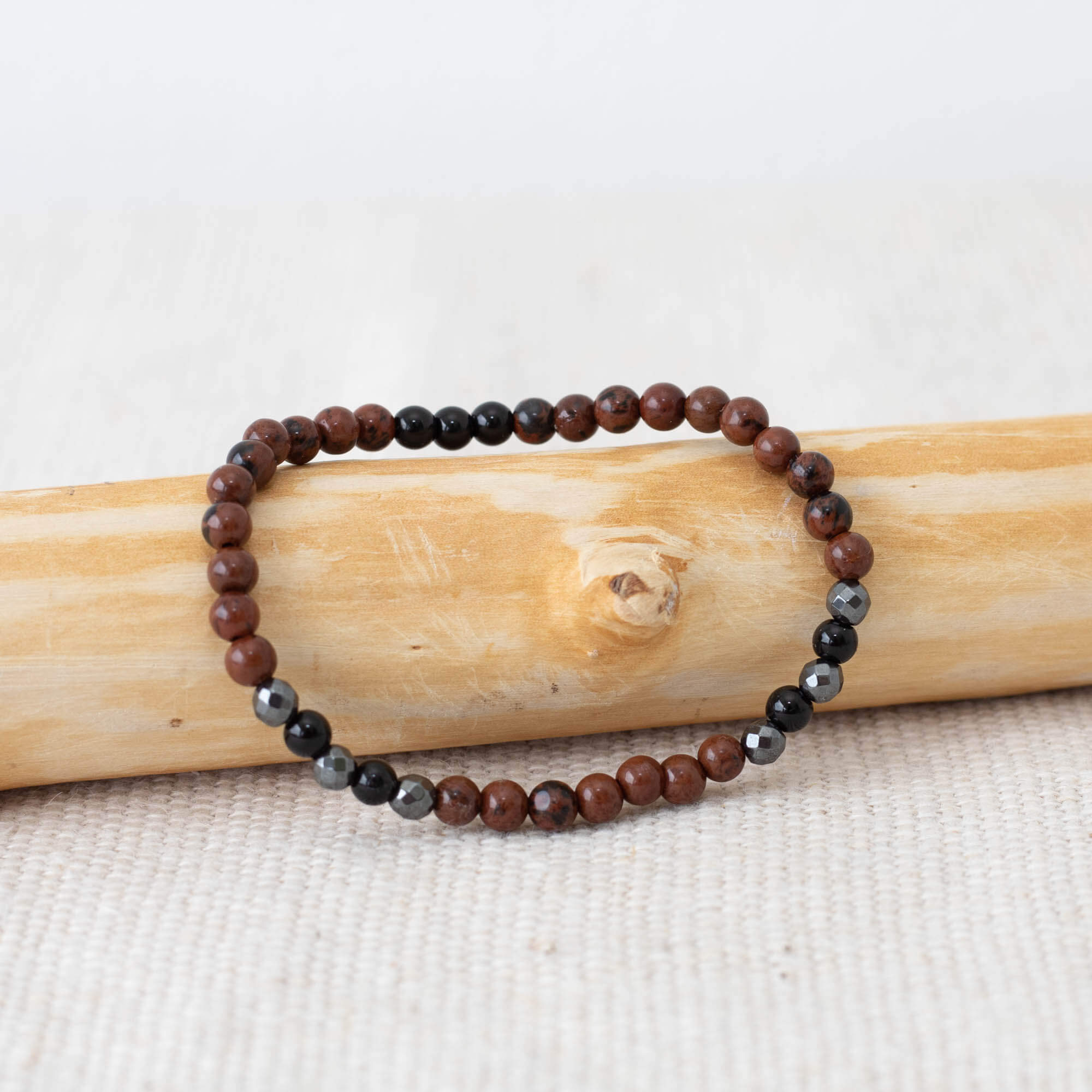 Minimalistisches Armband aus Mahagoni-Obsidian, Schwarzem Achat und Hämatit