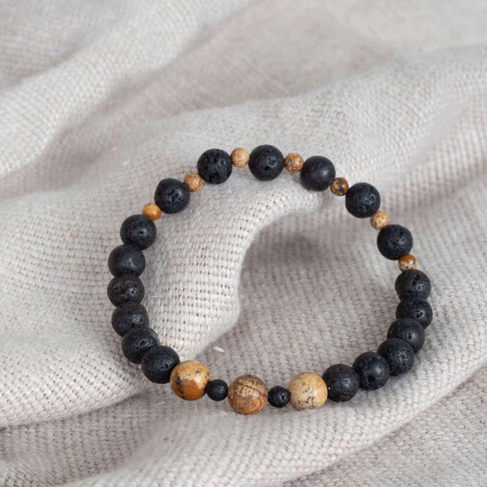 Unisex Lava- und Picasso-Jaspis-Armband aus 4 mm und 8 mm Perlen, elastisch und modern.