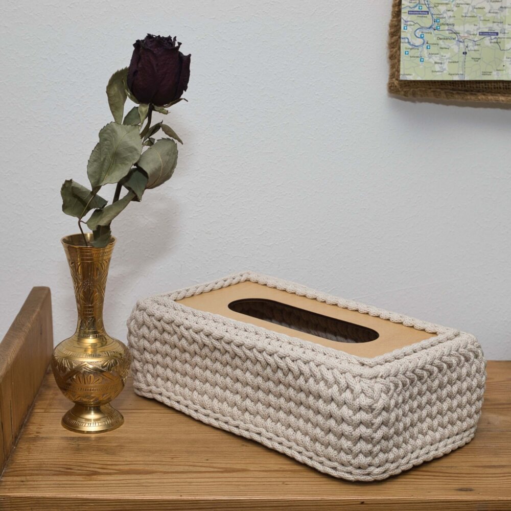 Gehäkelte Taschentuchbox Abdeckung mit Holzdeckel Natur