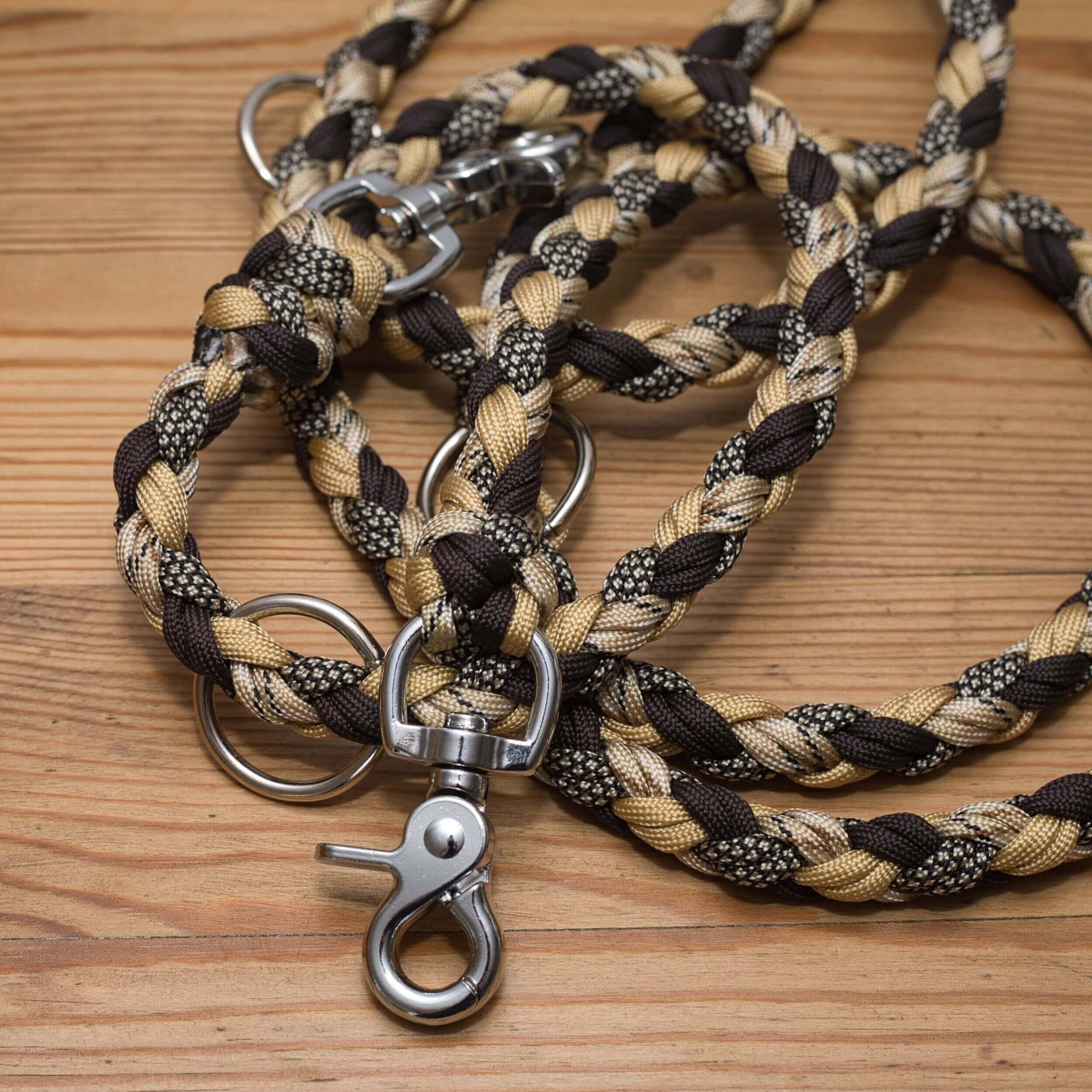 Paracord Hundeleine 8-fach in Braun Beige, standard oder verstellbar mit stabilem Griff